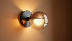 Applique murale de design italien : élégance et lumière raffinée